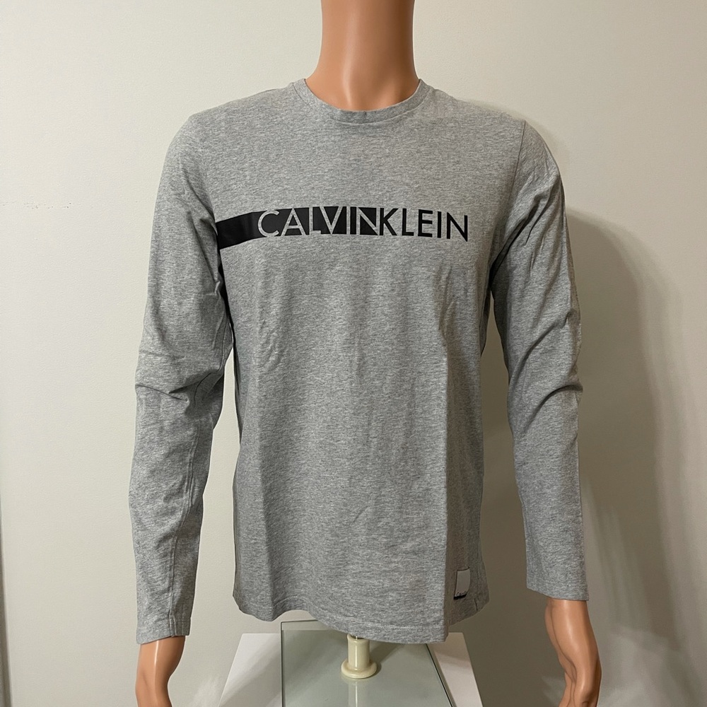 Calvin Klein grey long sleeve t-shirt sz M